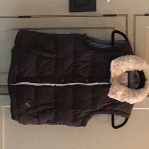 American Eagle woman’s puffy vest sz P S